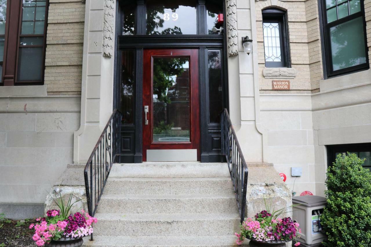 A Stylish Stay W/ A Queen Bed, Heated Floors.. #36 Brookline Esterno foto